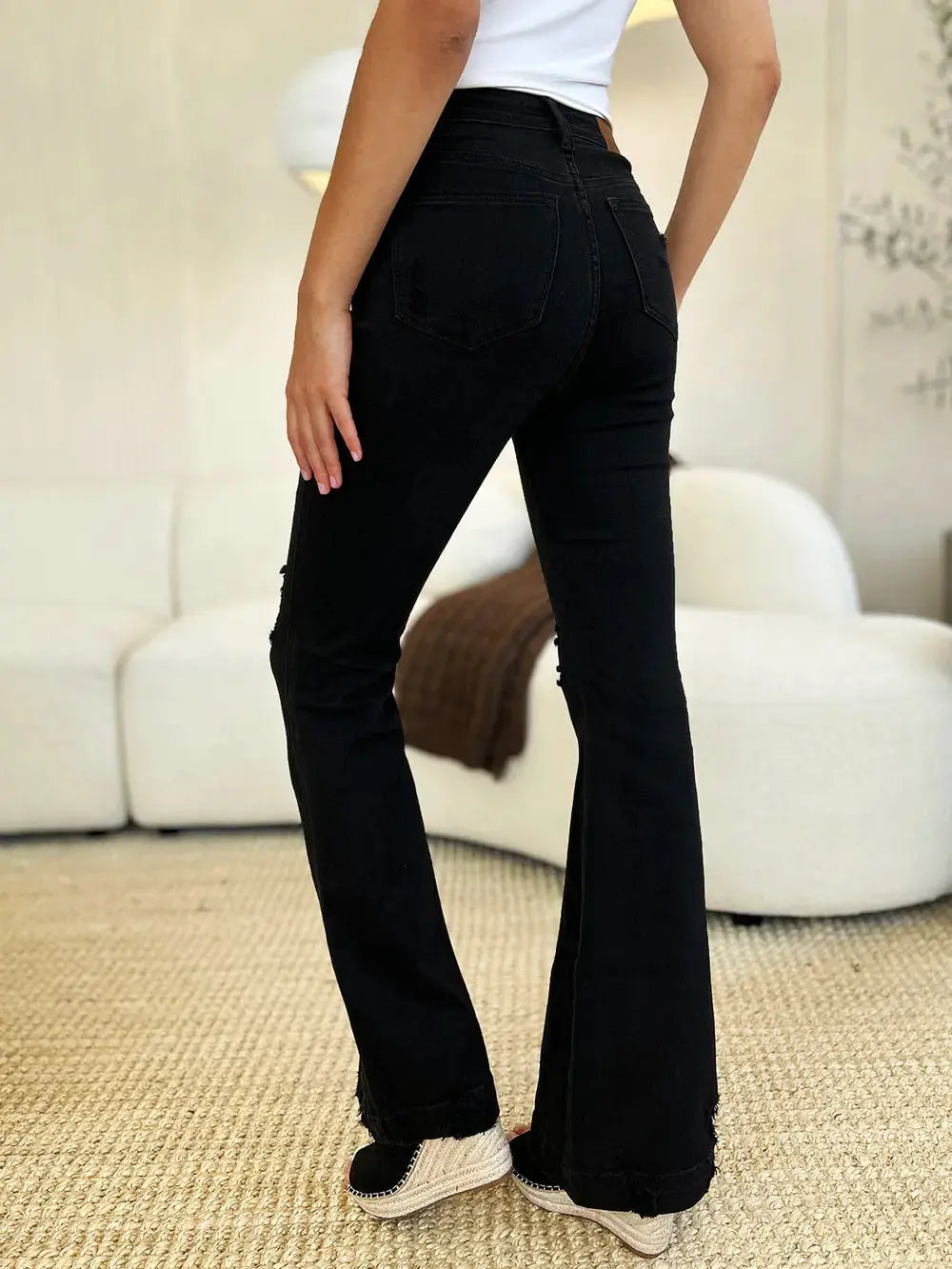 72e97f0b-08c3-49f3-a932-8e119baf7a67-Max