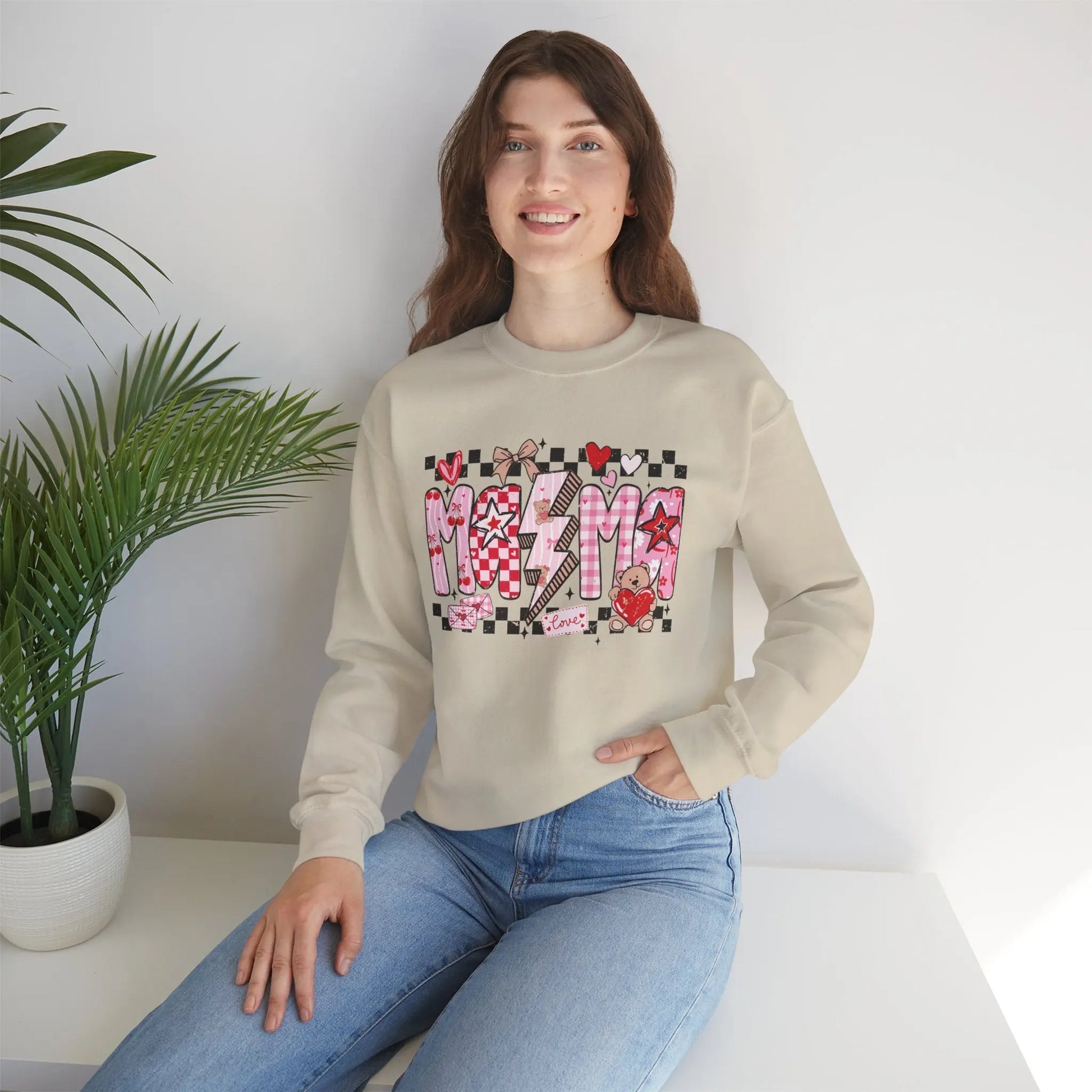 Checkered Valentine Mama Sweatshirt image 3