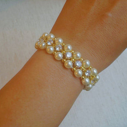 Gold pearl and crystal bracelet with elegant sparkle design